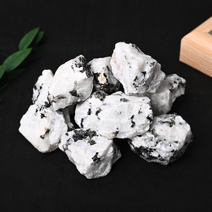 Venta al por Mayor de Piedras Naturales de Cristal en Bruto, Bloques de Piedra de Luna Blanca con Manchas Negras para Decoración de Acuarios - Product Image 1