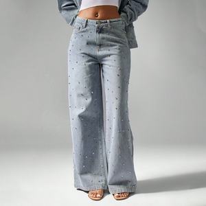 بنطلون جينز نسائي فضفاض بخصر عالٍ من LARSUR، مزين بالأحجار الكريمة واللؤلؤ، بتصميم ممزق وغسيل مميز - Product Image 1