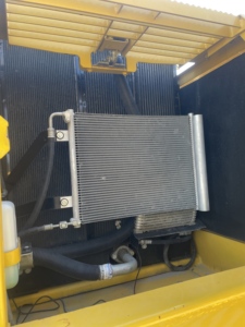 Excavatrices d'<span class=keywords><strong>occasion</strong></span> Komatsu PC220-7 d'origine du Japon, PC220-8, excavatrices d'<span class=keywords><strong>occasion</strong></span> bon marché de haute qualité - Product Image 4