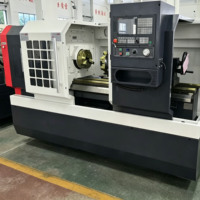 Tour CNC monoposte robuste CK6150 à banc plat, longueur maximale 1000 mm, pour l'usinage de pièces en métal (arbres, disques), haute rigidité