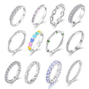 แหวนเงินแท้ 925 ประดับเพชรคิวบิกเซอร์โคเนียคุณภาพสูง ดีไซน์หรูหรา แหวนคู่รัก - Product Image 1