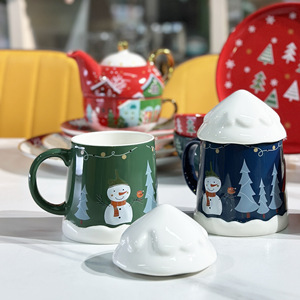Nouvelles tasses en céramique mignonnes de Noël 2025, tasses à eau pour la maison, tasses de bureau avec couvercles - Product Image 4