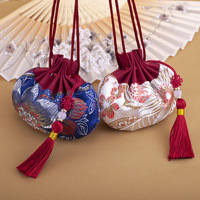 Sachets parfumés Pochettes de parfum Dragon Boat Festival Palace Pochette brodée de style ancien Rafraîchisseur d'air de voiture Sacs vides