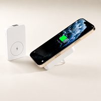 Batterie externe magnétique ultra-fine 10000 mAh, format carte de crédit, chargeur portable avec porte-clés et support pliable