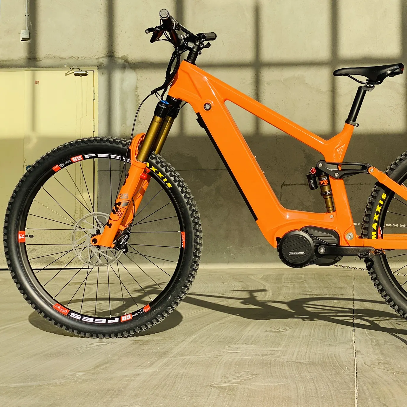 EMTB FOX 38 forcella elettrica volpe DPX2 Shock MTB 275er 29er Carbon elettrico Mountain Bike 1000w