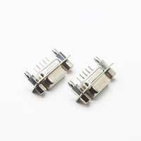 Connecteur D-Sub à densité standard, 15 circuits, mâle droit, avec coupelle de soudure, plaqué or, hauteur 10,9 mm
