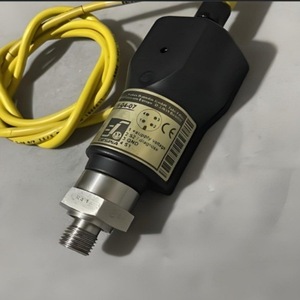 ม่านแสงนิรภัย SICK รุ่น M40S-70A303AA0 24V 12A เซ็นเซอร์อุตสาหกรรมระบบไฟฟ้าลม - Product Image 1