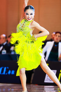 ヴェニースタイル ラテンダンスドレス スパンデックス/コットン製 テーラードラインストーンフリンジデザイン サルサパフォーマンスコスチューム 女性用 ステージ衣装 - Product Image 3