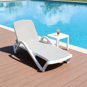 Tumbona Plegable de Alta Calidad para Exteriores, Resistente al Agua, de Plástico, Moderna y Cómoda, para Hotel, Patio, Parque, Playa y Piscina - Product Image 4