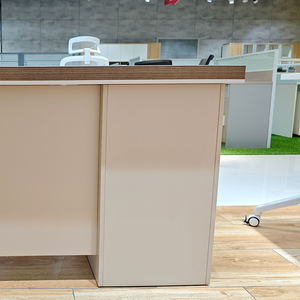 कार्यालय निर्माण के लिए आधुनिक एल-आकार कार्यकारी कार्यालय डेस्क लक्जरी लकड़ी के फर्नीचर के साथ कार्यालय भवन के उपयोग के लिए - Product Image 4