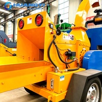 Broyeur de bois diesel mobile portable, déchiqueteuse de branches sur roues avec sortie de copeaux réglable