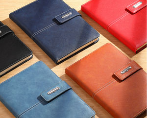 مجموعة هدايا فاخرة للأعمال من الجلد الصناعي قابلة للتخصيص تشمل دفتر ملاحظات A5 وقلم وكوب حراري وذاكرة USB - Product Image 5