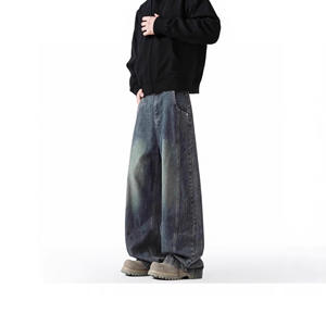 Pantalones Cargo Americanos Retro Desgastados con Múltiples Bolsillos y Parches para Hombre, de Pierna Recta Holgada, Estilo Casual y Urbano - Product Image 4