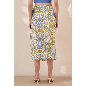 Jupe midi élégante imprimée à fente pour femme, taille régulière, en mousseline de viscose et polyester, motif bleu doux, jupe tendance - Product Image 1