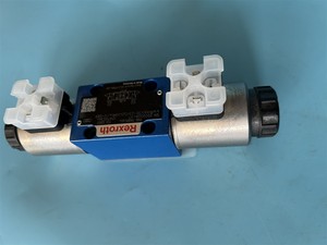 R900953654 4WRA6V30-2X/G24N9K4/V-589 Distributeur hydraulique proportionnel NG6 315 bar en stock, expédition rapide - Product Image 1
