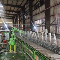 Machine de production entièrement automatique de têtes de balai en coton par injection, machine à mousse haute pression pour éponges en polyuréthane