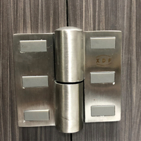 Accessoires de quincaillerie modernes en acier inoxydable pour cabines de toilettes d'hôtel, étanches et faciles à installer