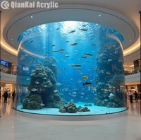 Grand aquarium cylindrique en acrylique, aquarium transparent de style colonne rond pour centres commerciaux, aéroports