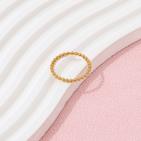 Bague de pinky haut de gamme pour femme, plaquée or, en acier inoxydable, avec perles et motif géométrique éternité, emballée sous film bulle et sac OPP, avec carte de présentation