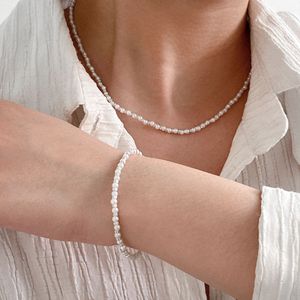Collar de perlas de plata S925 con colgante de gema negra, diseño minimalista en capas para uso diario - Product Image 3