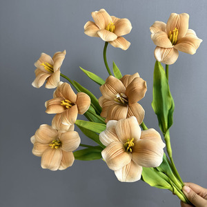 Tulipanes Artificiales Realistas Europeos Impresos en 3D con Pétalos Abatibles para Decoración de Bodas, Exteriores y Hogar - Product Image 4