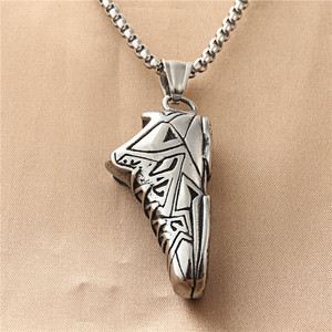 Collier pendentif yunnique en forme de sneaker, en acier inoxydable, pour homme, design géométrique rétro décontracté 190183 - Product Image 2