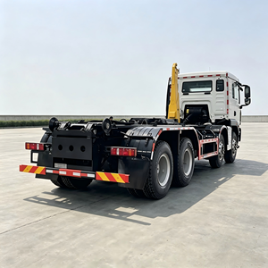 Camión de Basura SINOTRUK SITRAK 8x4 de 12 Ruedas con Gancho de Elevación, Camión de Basura con Brazo de Gancho Desmontable para Contenedores - Product Image 4