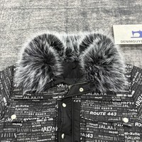 Veste matelassée zippée pour homme de haute qualité, confortable et coupe-vent, idéale pour l'extérieur en hiver, avec col en fourrure amovible et impression DTG.