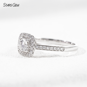 แหวนหมั้นเพชรแล็บโกรว์ทรงกลมเจียระไนบริลเลียนท์ น้ำหนัก 0.568 กะรัต จาก Starsgem ตัวเรือนทองคำแท้ 18K พร้อมวงแหวนแบบ Halo และ Half Pave Band - Product Image 3