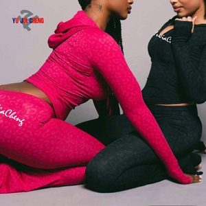 Completo Sportivo Personalizzato con Zip, Set 2 Pezzi Fitness con Top Yoga Leopardato e Pantaloni a Zampa, Completo Due Pezzi con Stampa Ghepardo per Donna - Product Image 3