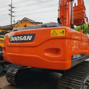 Excavatrice sur chenilles d'occasion Doosan DX225LC certifiée CE, prête à être expédiée, prix compétitif, machine de construction hydraulique - Product Image 2