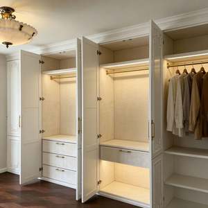 Armario Empotrado de Lujo Balom con Estantes y Espacio para Colgar, Cajones Forrados en Terciopelo, Armario Espacioso para Guardar Ropa en el Dormitorio - Product Image 6