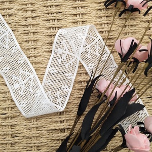 Garnitures blanches de dentelle de crochet de coton de 4cm pour la couture et l'artisanat - Product Image 1