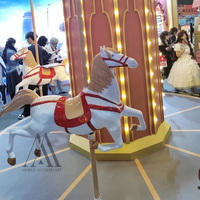 Figura de caballo carrusel personalizada, estudio de fotografía, parque temático de cuento de hadas, accesorio de animales de fibra de vidrio, parque infantil, escultura de caballo