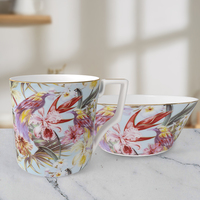 Cangkir Kopi Teh Porselen Bone China Berbingkai Emas Motif Bunga Tropis untuk Hotel Restoran Kafe Hadiah Eceran Peralatan Makan Kustom