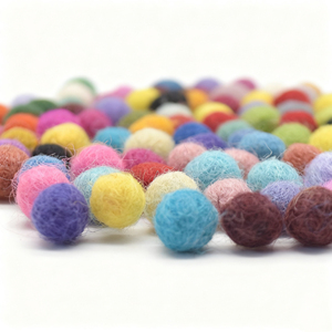 Palline <span class=keywords><strong>di</strong></span> Feltro <span class=keywords><strong>di</strong></span> Lana Naturale Fatte a Mano - Perfette per Lavoretti Fai-da-Te, Decorazioni Natalizie, Centrotavola per Matrimoni, Mobili per Camerette - Product Image 3