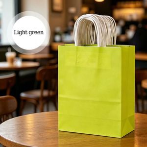 Sac en papier kraft écologique fait main, élégant, avec poignée torsadée, en matériaux recyclés, résistant et imperméable à l'humidité - Product Image 2