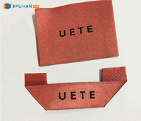 Fabricant Accessoires de Vêtement Étiquette en Satin Vêtements Personnalisés Étiquettes Tissées avec Logo de Marque Étiquette Volante