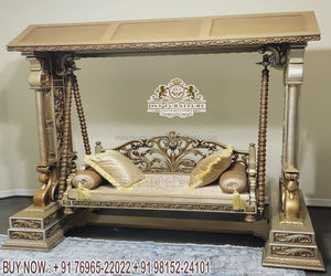 Columpio Tradicional de Madera de Teca Hecho a Mano de Alta Calidad, Columpio del Sur de la India con Base de Elefante, Tallado Moderno, Duradero, Tamaño Personalizable - Product Image 3