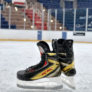 รองเท้าสเก็ตน้ำแข็ง Vik-Max รุ่นขายดี ทนทานต่อการสึกหรอ พร้อมใบมีดเฉพาะสำหรับเอเชีย รองเท้าสเก็ตลีลา รุ่นขายดี - Product Image 1