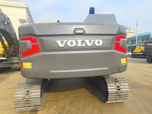 Excavatrice hydraulique d'occasion Volvo EC220 de taille moyenne, puissante pour la construction urbaine et le défrichement, livraison rapide - Product Image 3
