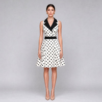 Robe mini élégante sans manches à pois pour femme, style vintage, col à revers, ceinture, imprimé numérique, taille ajustée, idéale pour les vacances et les soirées