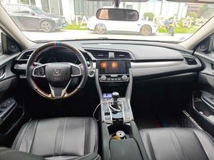 Autos Usados de Boutique, <span class=keywords><strong>Honda</strong></span> <span class=keywords><strong>Civic</strong></span> 2016 220TURBO Manual Edición de Lujo, Autos de <span class=keywords><strong>Segunda</strong></span> <span class=keywords><strong>Mano</strong></span> en Perfecto Estado, Sedán Compacto en Venta - Product Image 4