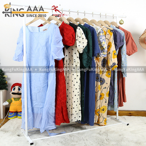 Robes en soie synthétique KungFu KingAAA pour femmes, vêtements d'occasion, vêtements de seconde main, vente en gros - Product Image 6