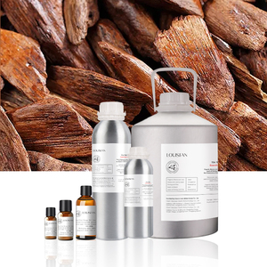 Destilación orgánica Aromaterapia pura de alta calidad Cuidado DE LA PIEL Materia prima única Venta al por mayor Aceite esencial de sándalo australiano - Product Image 1