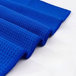 Toalla de Golf de Microfibra con Clip Mosquetón y Logotipo Personalizado - Toalla Deportiva de Secado Rápido con Textura de Piña - Product Image 4
