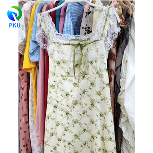 ชุดเดรสลายดอกไม้ แบรนด์ PKU รุ่น PKU-023 คอ<span class=keywords><strong>วี</strong></span> แขนยาว ดีไซน์หรูหรา พร้อมจีบ  กระเป๋าแ<span class=keywords><strong>ล</strong></span>ะของใช้ทั่วไปมือ<span class=keywords><strong>สอง</strong></span> ผ้าชีฟอง - Product Image 6