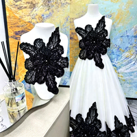 En stock, patch en sequins dorés de luxe OEM, applique florale 3D perlée pour robes décontractées du Moyen-Orient, robe de mariée