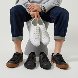 Dernières chaussures respirantes pour hommes baskets à la mode pour hommes chaussures de sport d'usine en cuir chaussures plates décontractées blanches - Product Image 4