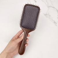 Brosse à cheveux en bois de santal de haute qualité avec coussin d'aération, résistante à la chaleur, pour massage du cuir chevelu, design tendance pour la maison